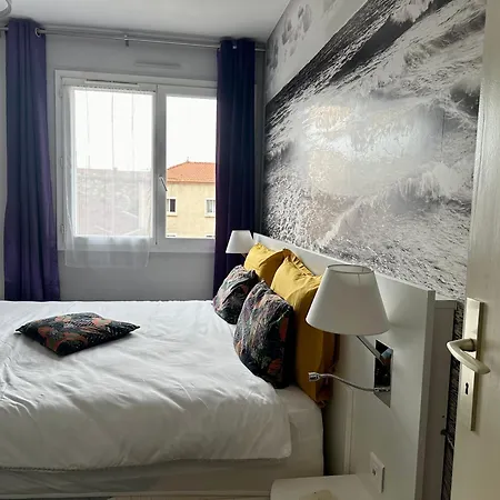 Le Victor Hugo De La Robine Apartment *
